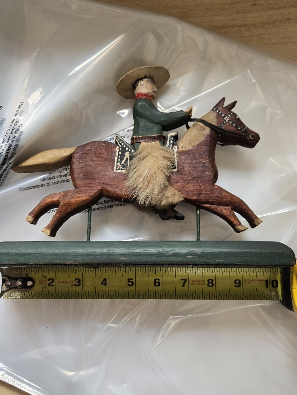 Vintage Folk Art Handpainted Cowboy On Horse With Fur Chaps Hat Brim Not Glued - Picture 9 of 11
